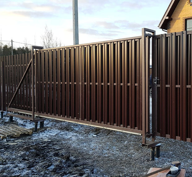 Винтовые сваи для ворот и калиток в Углегорске